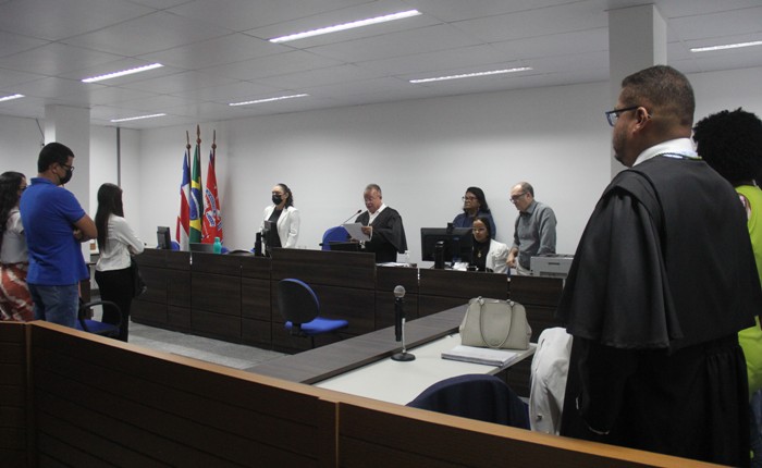 Coité — Jurados acolhem tese da defesa e votam pela absolvição de mãe e filho acusados de matar chapista e jogar corpo em açude
