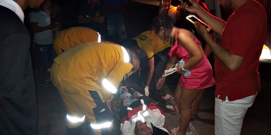 Homem sofre acidente após moto atingir ruma de areia as margens da BA-411, em Conceição do Coité