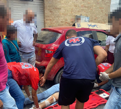 Homem é socorrido pelo Águia Resgate após acidente envolvendo carro e moto no centro de Conceição do Coité