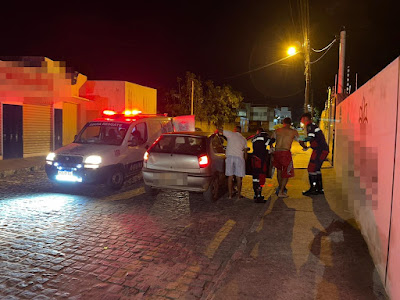 Novo acidente com moto deixa dois homens feridos uma das vítimas teve fratura exposta em Conceição do Coité