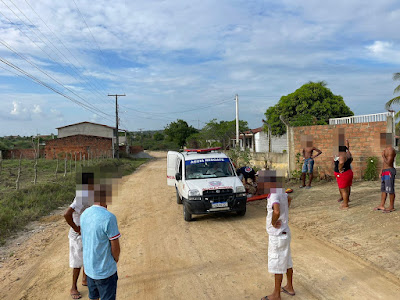 Dois homens ficam feridos após acidente de moto na estrada de Juazeirinho em Conceição do Coité
