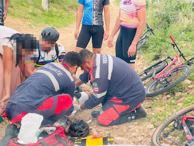 Jovem de 17 anos é socorrido após sofrer queda de bicicleta quando fazia trilha na região da Serra do Mucambo em Conceição do Coité