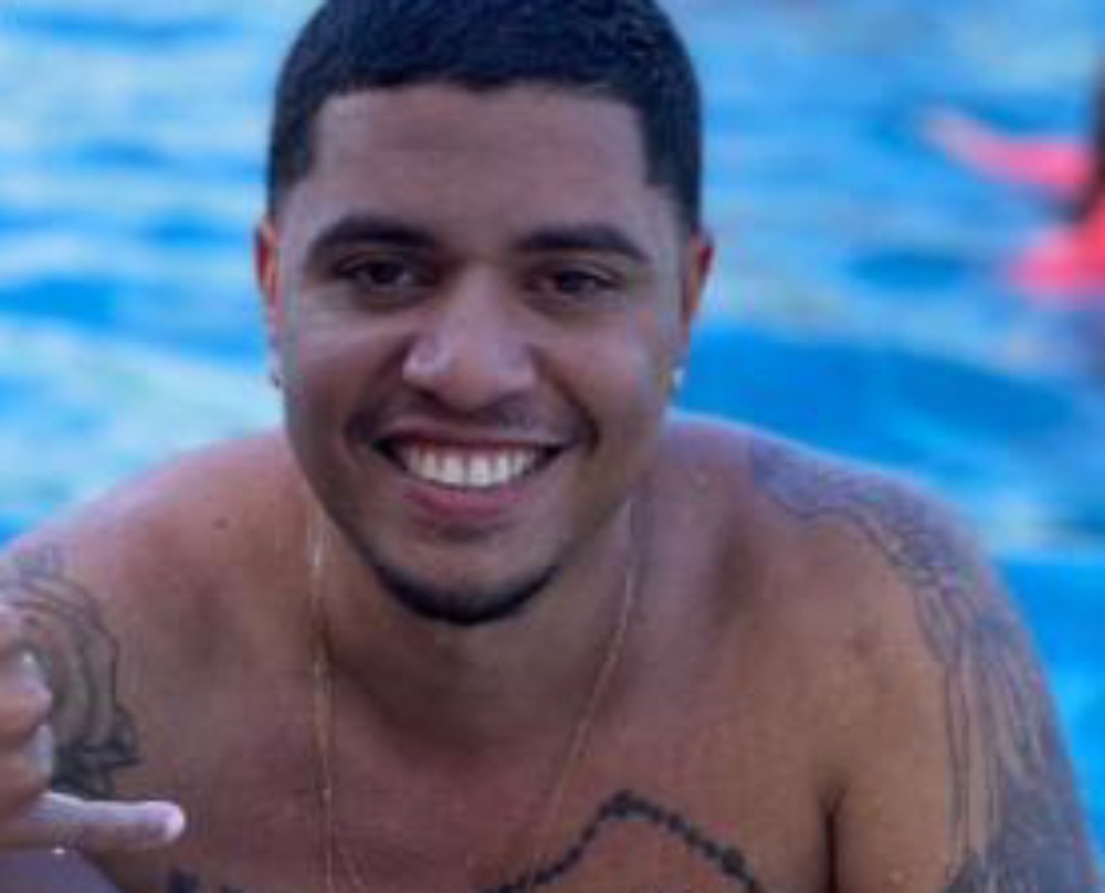 Motorista por aplicativo de 28 anos é encontrado morto em matagal de Salvador