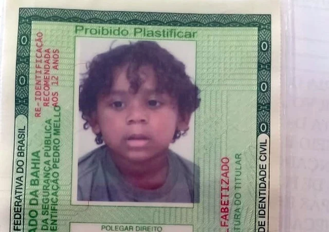 Criança de 2 anos morre afogada em piscina no bairro Jardim Cruzeiro em Feira de Santana