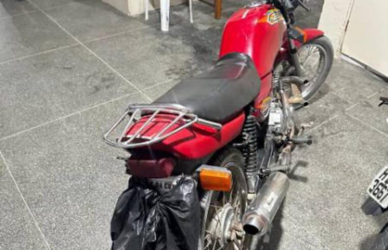 PM é acionada após casa de Polícial ser invadida por criminosos no bairro Fluminense em Conceição do Coité; Moto é apreendida