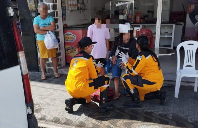 ACIDENTE DE MOTO: Mulher fica ferida após cair de moto em Conceição do Coité