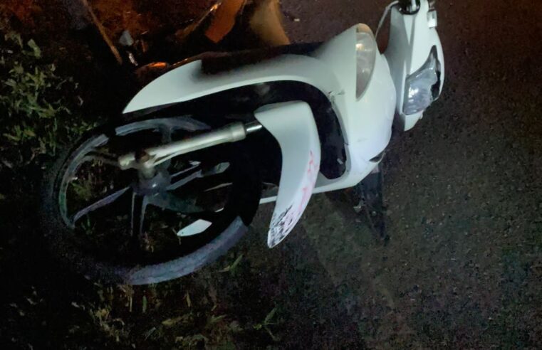 Carro colide em traseira de moto e deixa duas mulheres feridas na BA-120, em Conceição do Coité