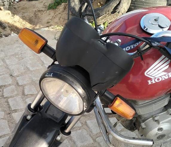 Colisão entre carro e moto deixa motociclista ferido na BA-120, em Conceição do Coité