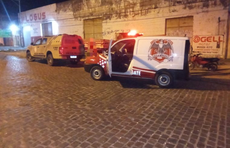 Batida entre moto e carro deixa motociclista ferido em Conceição do Coité