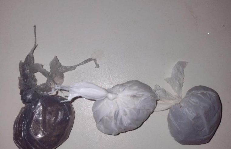 Adolescente é apreendido por porte de drogas em Conceição do Coité