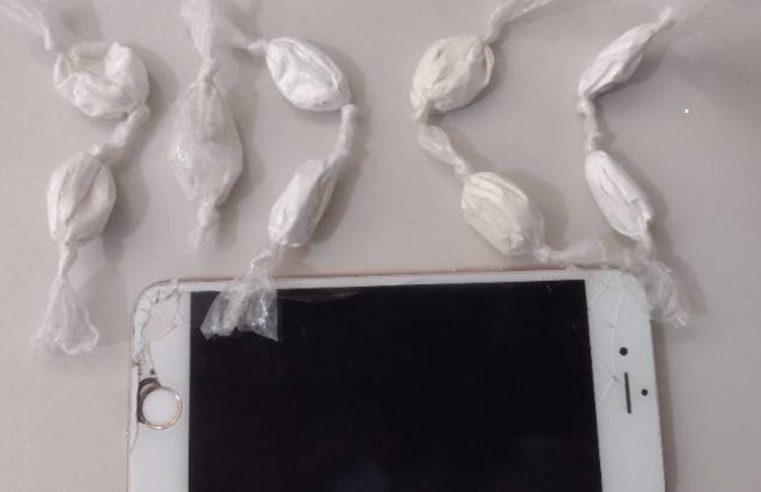 Jovem é preso com trouxinhas de cocaína em Conceição do Coité