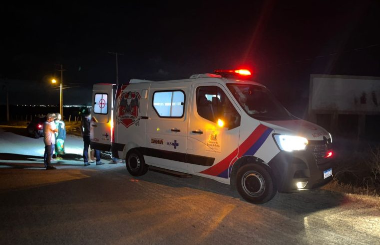 Homem fica ferido e suspeita de fratura na clavícula após acidente de moto na BA-411, em Conceição do Coité