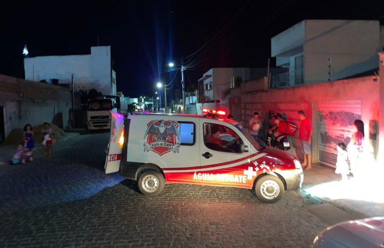 Entregador de Delivery fica ferido em colisão lateral entre carro e moto próximo à Câmara de Vereadores em Conceição do Coité