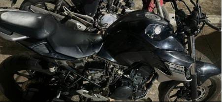 Motocicleta furtada é recuperada pela Polícia no Bairro Nova América, em Euclides da Cunha