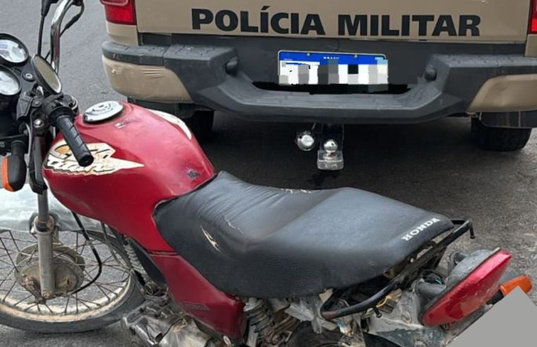 Motocicleta roubada é recuperada pela PM na BA-120, em Valente