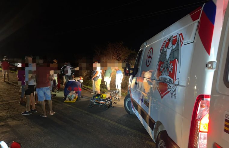 Mulher fica ferida em colisão entre carro e moto na BA-120, em Conceição do Coité; motorista do veículo foge do local