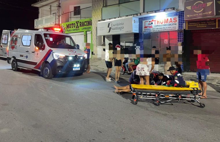 Mulher de 33 anos sofre queda de moto após perder o controle em quebra-molas, fica inconsciente e é socorrida pelo Águia Resgate em Conceição do Coité