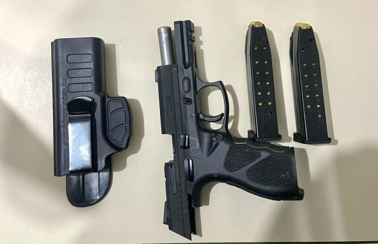 Suspeito é flagrado com pistola carregada em bar no povoado de Patos, zona rural de Coité; polícia apreende munições e veículo com irregularidades