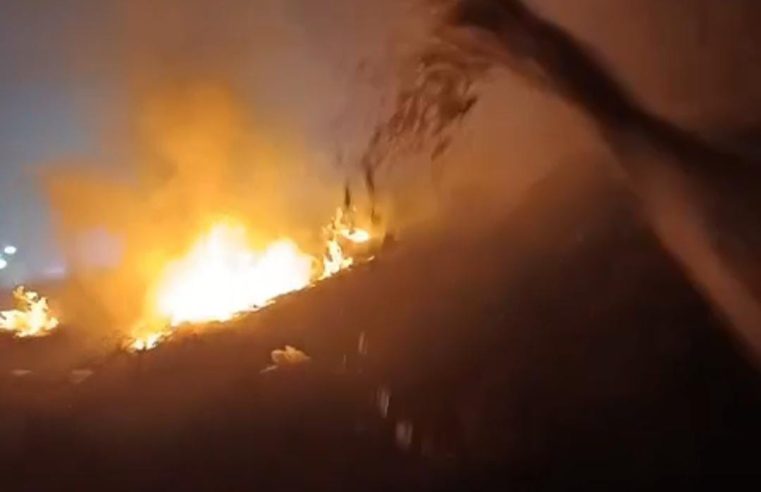 Incêndio atinge prédio onde funcionava o supermercado Todo Dia, em Conceição do Coité; ninguém se feriu
