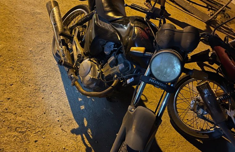 Homem fica ferido e com suspeita de fratura no rosto após acidente de moto no Quilombo do Maracujá em Conceição do Coité; segundo acidente de moto registrado neste sábado
