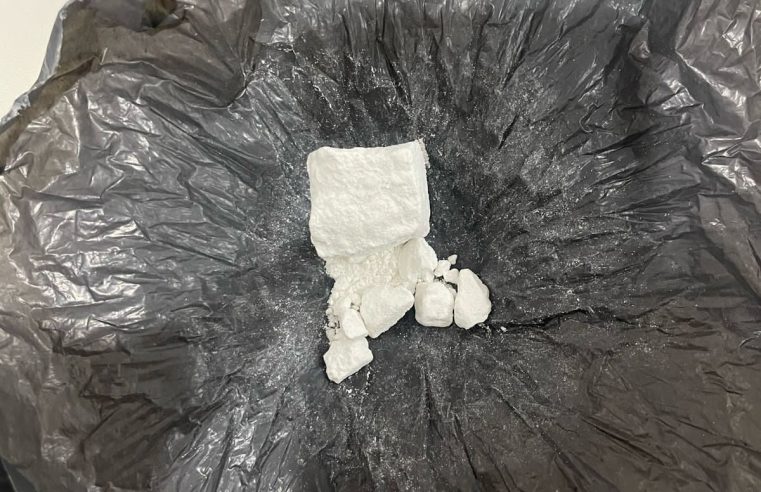 Suspeito é flagrado com cocaína e conduzido à Delegacia pela CETO em Valente