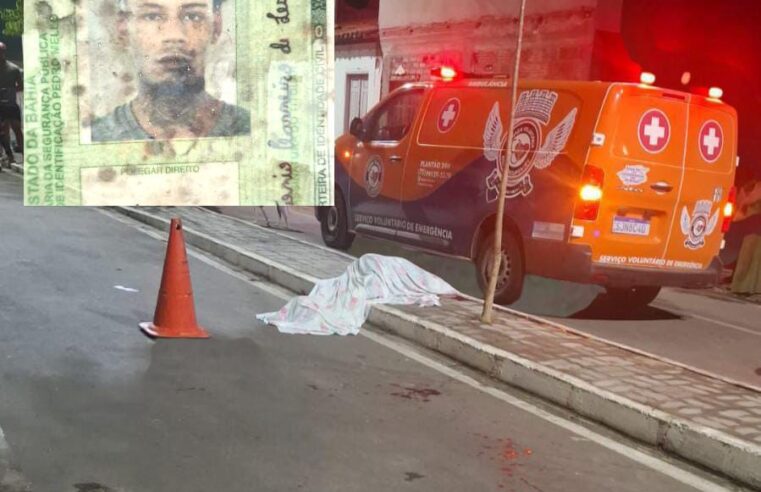 Jovem é morto a tiros por suspeitos em carro enquanto caminhava em via pública de Riachão do Jacuípe
