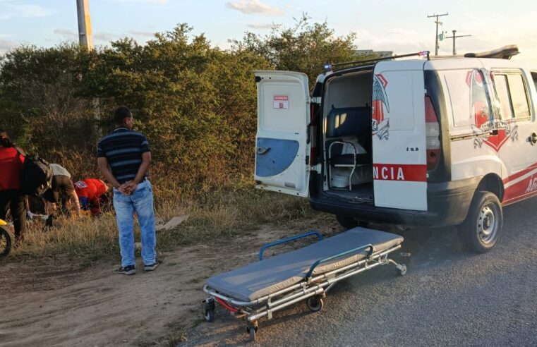 Acidente de moto na BA-411, entre Conceição do Coité e Salgadália, deixa homem ferido com suspeita de fratura; Águia Resgate realizou socorro