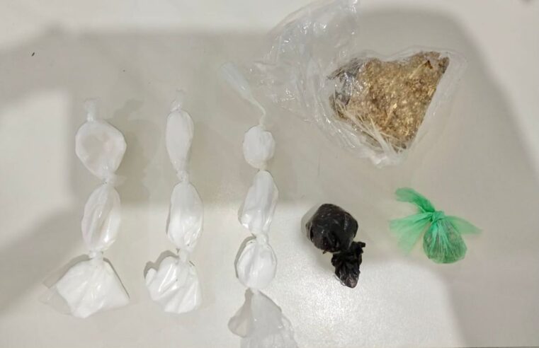 Ação da CETO termina com apreensão de drogas no bairro Mansão, em Conceição do Coité; suspeito fugiu durante perseguição policial
