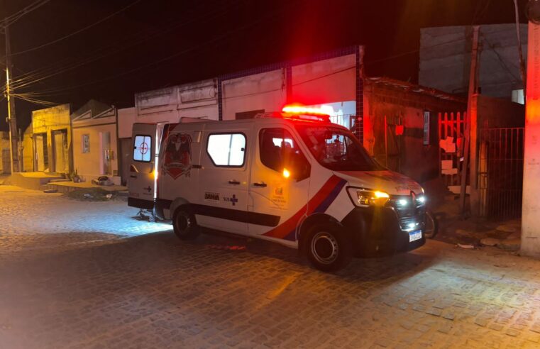 Jovem de 20 anos, natural de Santaluz, fica ferido em acidente de moto no distrito de Salgadália, em Conceição do Coité