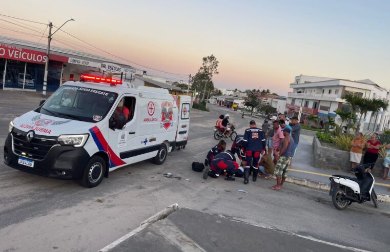 Câmera de segurança flagra momento em que motociclista é arremessado ao chão após colisão entre carro e moto na BA-120, em Conceição do Coité