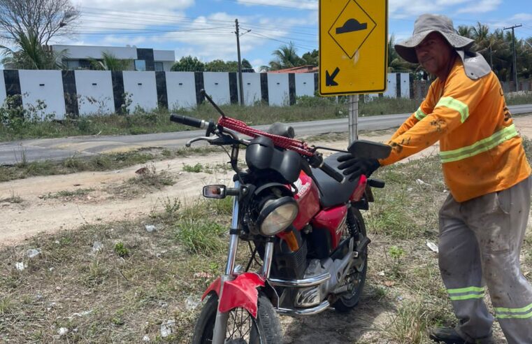 Motociclista natural de Retirolândia fica ferido após colidir moto na traseira de carro na BA-120, em Conceição do Coité