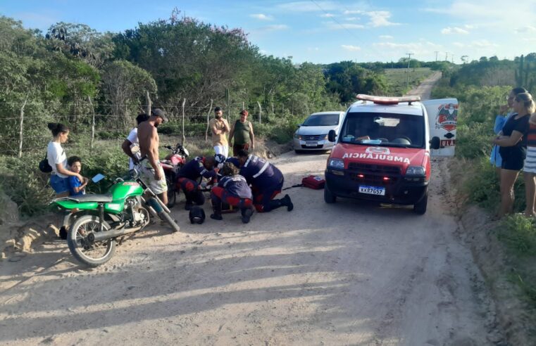 Homem fica ferido após cair de moto na zona rural de Conceição do Coité; Águia Resgate realizou o atendimento