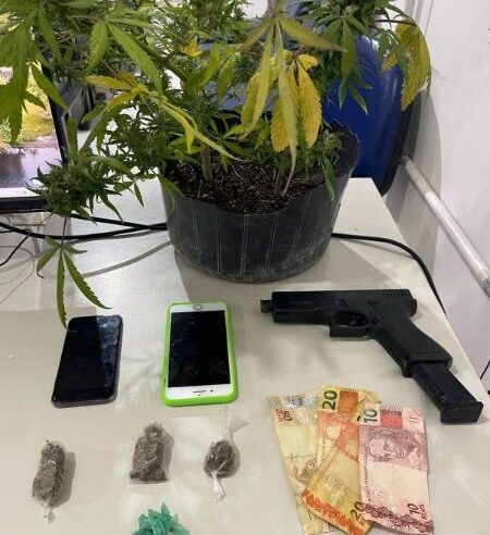 Ação da CETO no bairro do Cruzeiro resulta na apreensão de simulacro de arma, drogas e condução de três suspeitos à Delegacia em Conceição do Coité