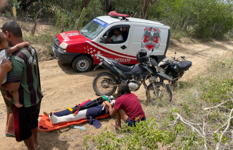 Retirolandense fica ferida após acidente de moto na zona rural de Conceição do Coité; vítima é socorrida pelo Águia Resgate com suspeita de fratura