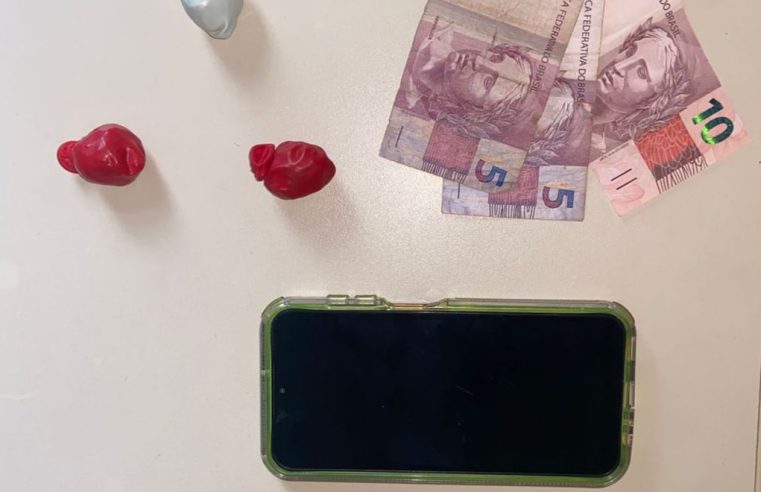 POLÍCIA EM AÇÃO: CETO intercepta motocicleta e apreende cocaína com dois homens na BA-416, na zona rural de São Domingos