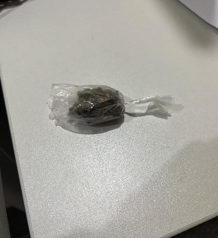 AÇÃO POLICIAL: Motociclista foge da PM, sofre acidente e é flagrado com droga em Santaluz
