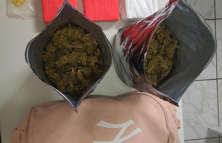TENTOU FUGIR DA CETO: motociclista é preso com cocaína, maconha e LSD no bairro do Açudinho, em Conceição do Coité