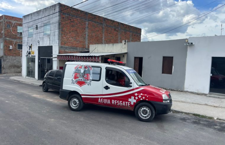 Coité — Ciclista fica ferido após cair em quebra-mola sem sinalização na Avenida Senhora Santana e é socorrido com suspeita de fratura no ombro