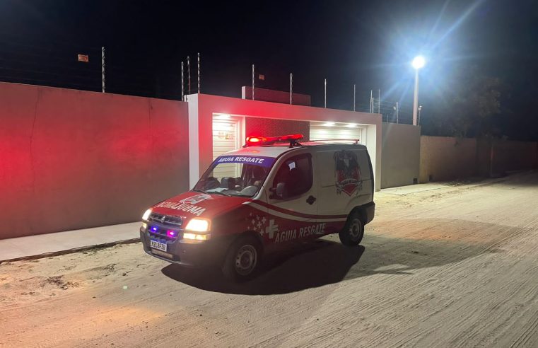 Coité — Casal fica ferido após acidente de moto no povoado de Onça; mulher teve suspeita de fratura no pé e foi socorrida pelo Águia Resgate