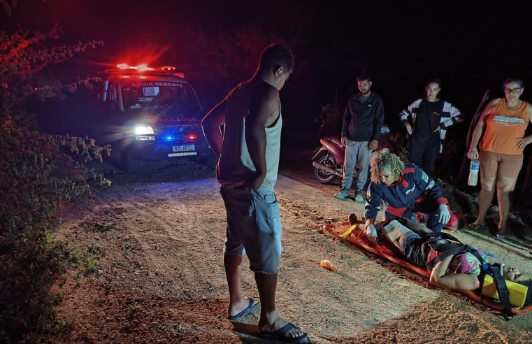 Grave acidente de moto deixa mulher com fratura na perna na zona rural de Conceição do Coité