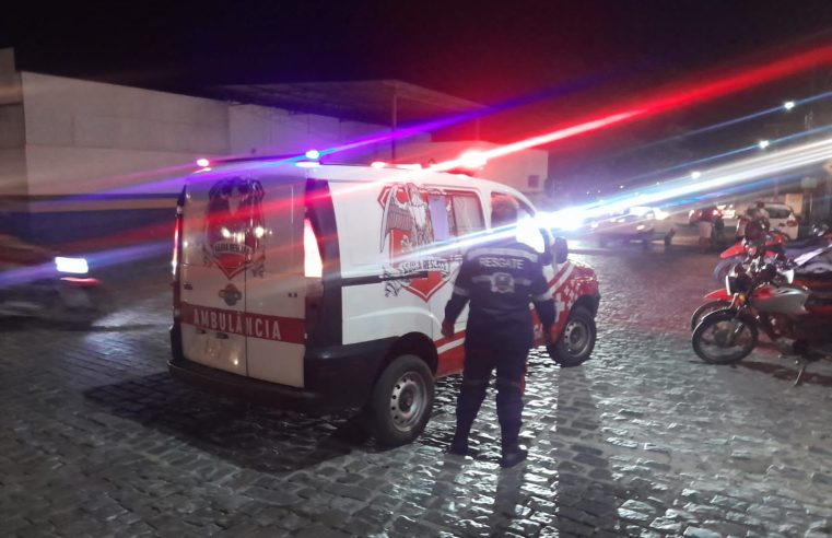 Terceiro acidente em poucas horas: idoso fica ferido após queda de moto em cruzamento de Coité
