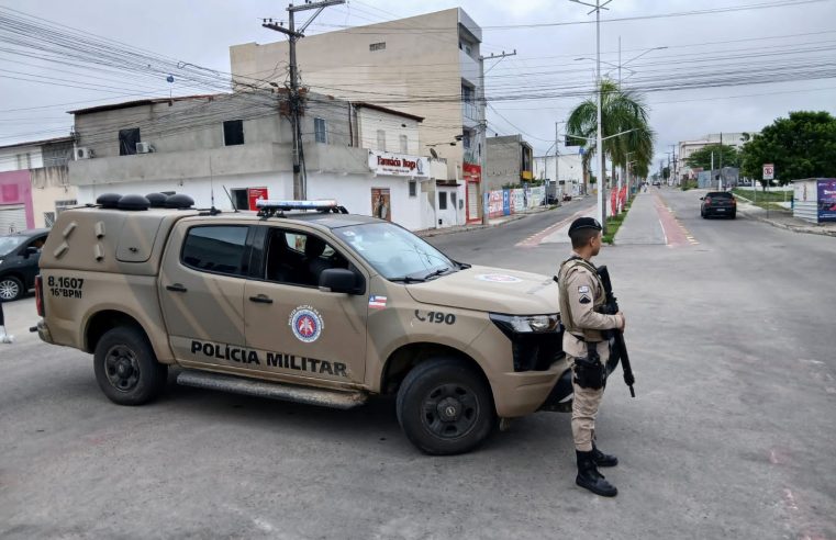 Prestes a fugir, homem com mandado de prisão é capturado dentro de ônibus em Coité