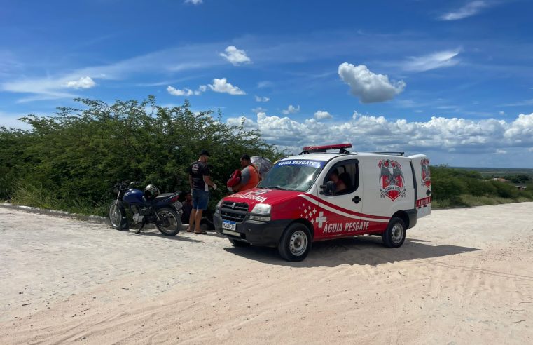 Urgente: jovem de 19 anos fica ferido em acidente de moto e é socorrido com suspeita de fratura em Coité