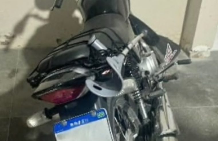 Motociclista é conduzido à Delegacia após direção perigosa, desacato e motocicleta com chassi adulterado em Conceição do Coité