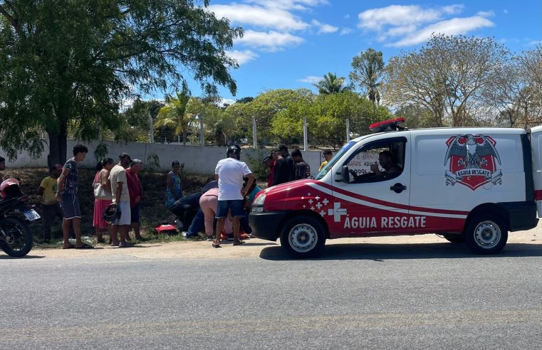 Mulher fica ferida após acidente de moto na BA-411, em Conceição do Coité