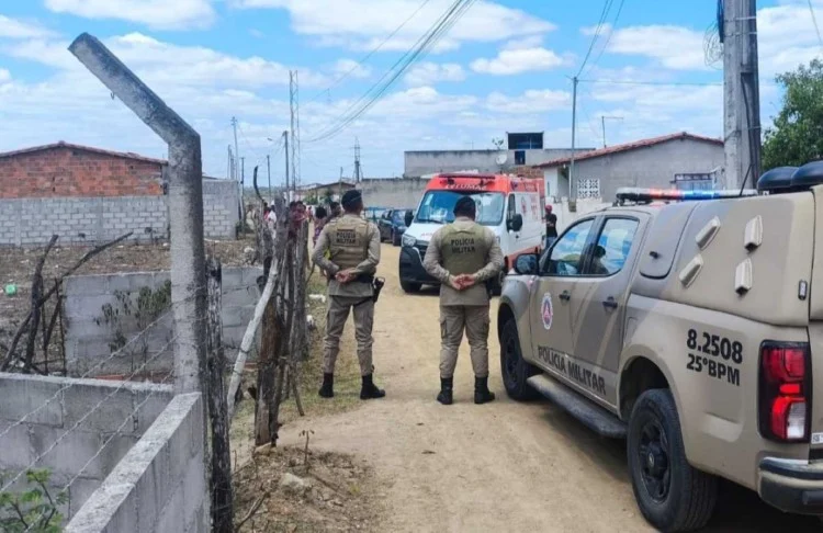 Homem é preso pela PM após tentar matar o pai com golpe de faca na zona rural de Santa Bárbara